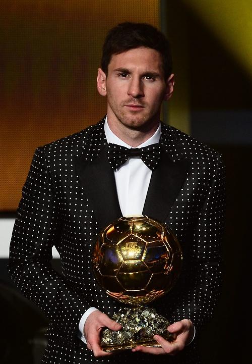 dolcegabbana:

Leo Messi in Dolce&Gabbana; receiving his 4th...