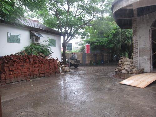 On n’échappe pas à la saison des pluies