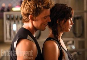 catching-fire-sam-claflin-jennifer-lawrence