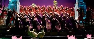 Qawwali de Main Hoon Na (2004)