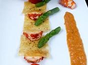 Homard millefeuille brick pimentee, sauce americaine asperges vertes