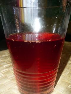 Eau de rincage vinaigre macere aux plantes Eau de rincage vinaigre macere aux plantes