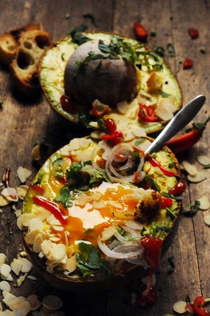 Quand des fois la faim devient taraudante ça fini en coupe faim étonnant… l'avocat'l'œuf le mate faim du jour !