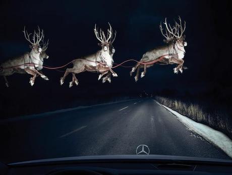 Mercedes-Benz et les caribous du Père Noël