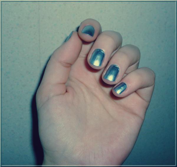 vernis essie blue rhapsody argenté bleu métallique