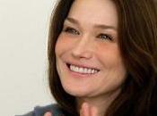 Carla Bruni sortira Little French Songs printemps prochain