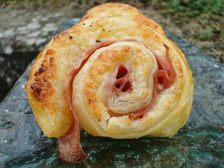 feuilletés à la mortadelle