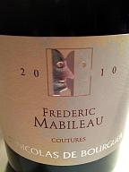 Des bouteilles et une rencontre qui aura mis son temps