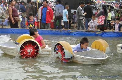 Thaïlande, Pédalos à bras [HD]