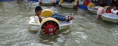 Thaïlande, Pédalos à bras [HD]