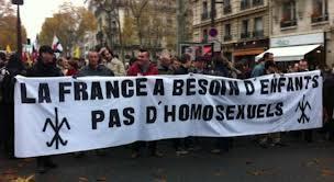 Un slogan parmi d'autres, raccoleur et dégueulasse Un slogan parmi d'autres, raccoleur et dégueulasse