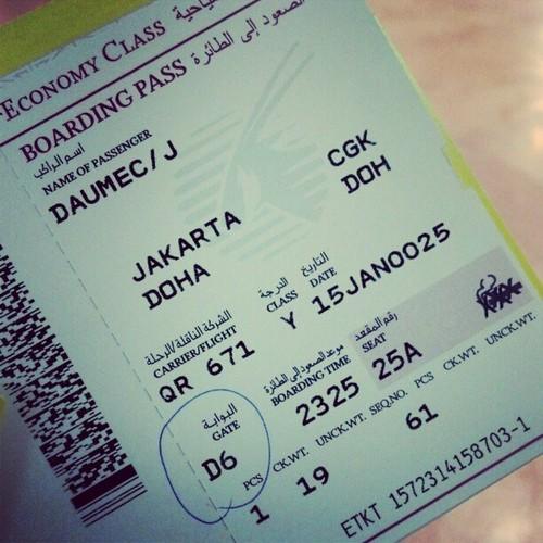 Bon mon sac arrivera à Paris, c’est sûr ! Direction l’immigration maintenant… #jakarta #airport #indonesia #doha #qatar #flight