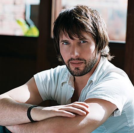 James-Blunt-JamesBluntMainPubAndrewZaeh.jpg