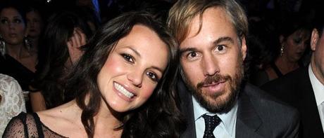 Britney Spears ne porterait plus sa bague de fiançailles Britney Spears ne porterait plus sa bague de fiançailles