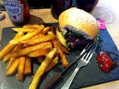 Au menu ? Un pied de Mammouth