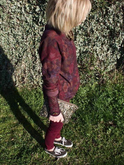 CARESSE TOI LES CHEVEUX