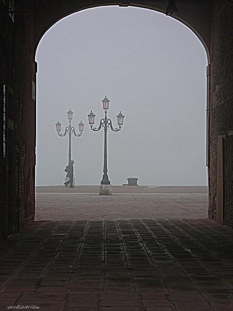 Caigo : Sotoportegi e corti de le Colone Castello