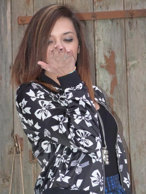 Deux bons plans, Hello Mickey & Paris