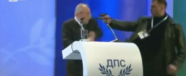 Bulgarie: vidéo de la tentative de meurtre sur un politicien