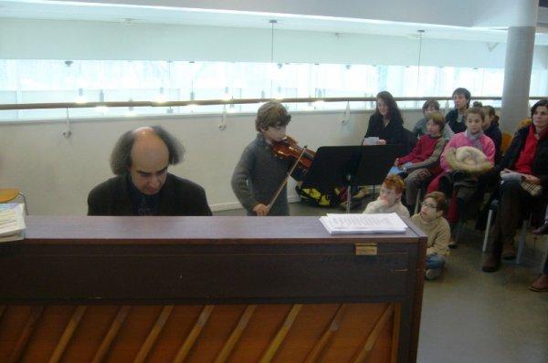 L'école de musique de Lomme était ce matin à la médiathèque : les jeunes musiciens du jour