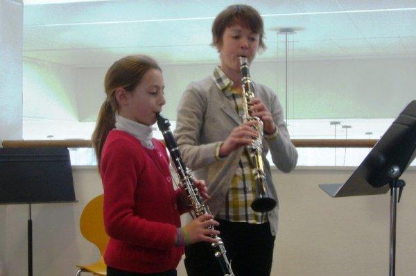 L'école de musique de Lomme était ce matin à la médiathèque : les jeunes musiciens du jour