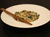 Nouilles sautées champignons, épinards sésame, sauce Teriyaki