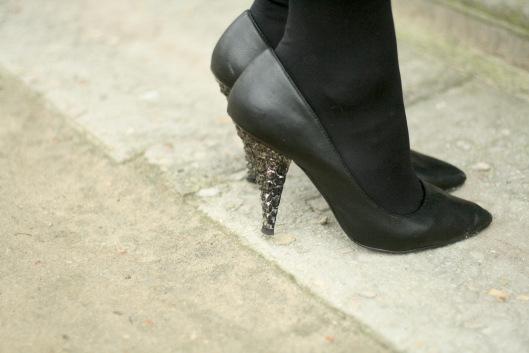 escarpins talons pierres