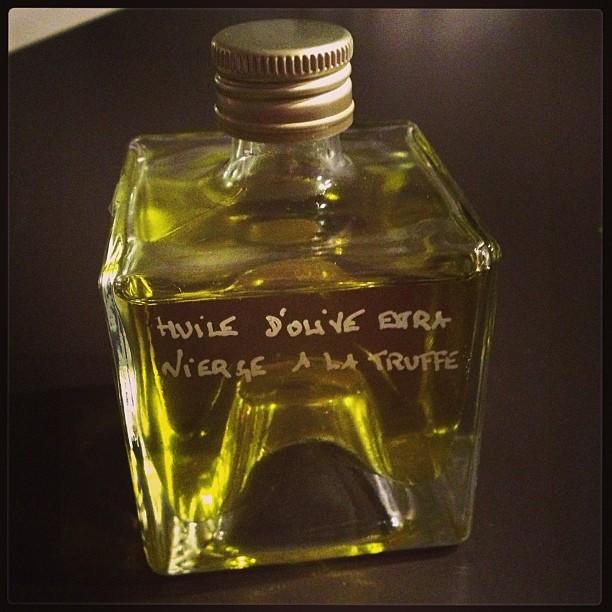 Écrasée de rattes à l'huile de truffe purée accompagnement viande rouge