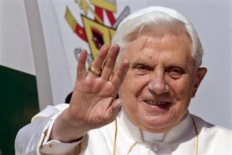 Le Pape Benoît XVI arrive sur iPhone...