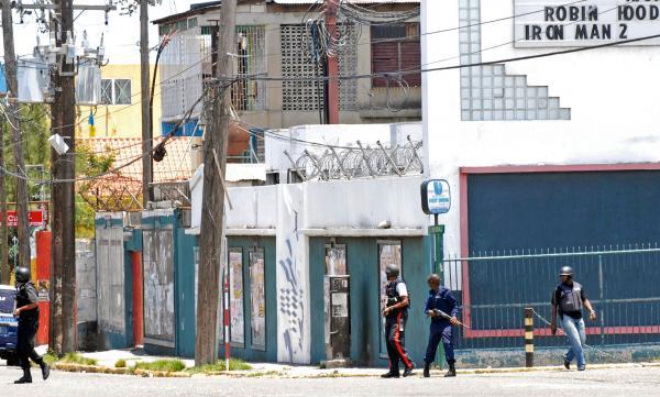 Enquête sur les évènements de Tivoli Gardens, Amnesty International s'interroge