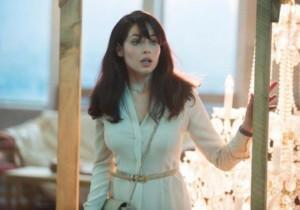 20 photos de Die Hard : belle journée pour mourir die_hard_1_still09_Yulia_Snigir