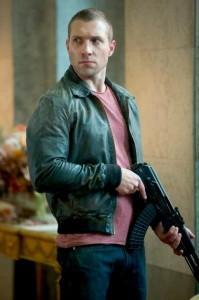 20 photos de Die Hard : belle journée pour mourir die_hard_5_still2_jai_courtney_bruce_willis-(1)
