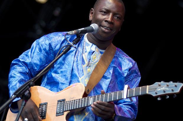 Video : Une quarantaine d'artistes chantent pour la paix au Mali (et contre la charia)