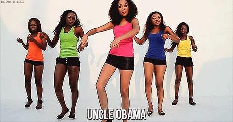 Uncle Obama, I like the size of your banana (gif - sister deborah) = Oncle Obama j'aime la taille de ta banane (sexe ?)