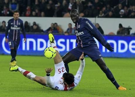 Ligue 1 : dans la douleur le PSG garde le cap devant Lyon et Marseille