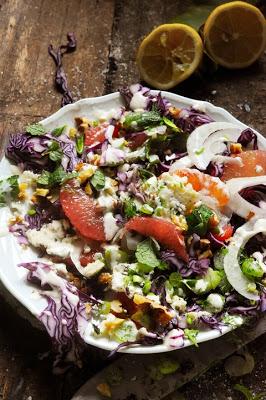 Des livres et des livres, mes coups d'cœur de 2012 ! Quand Katie cuisine moi j'en reste la bouche ouverte d'envie ! Et salade au chou rouge et à plein de choses comme chez Katie…