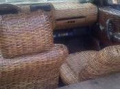 L’homme habille voitures rafia