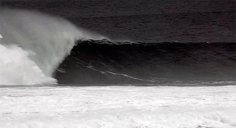 Nic Van Rupp surf en Irlande