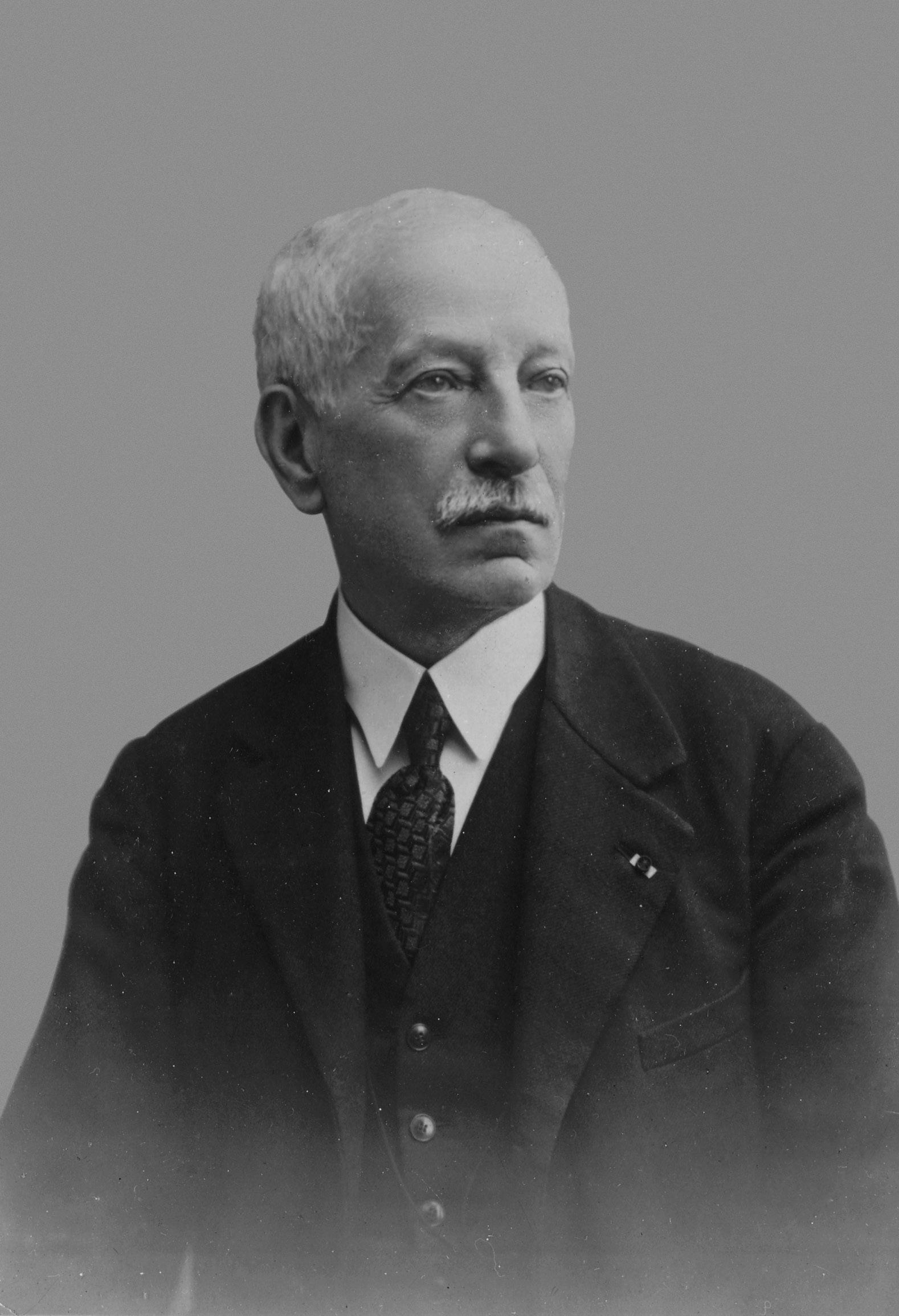 CENT ANS D’HISTOIRE DES OUTRE-MERS SFHOM, 1912-2012