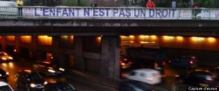 Banderoles anti mariage gay pont Paris