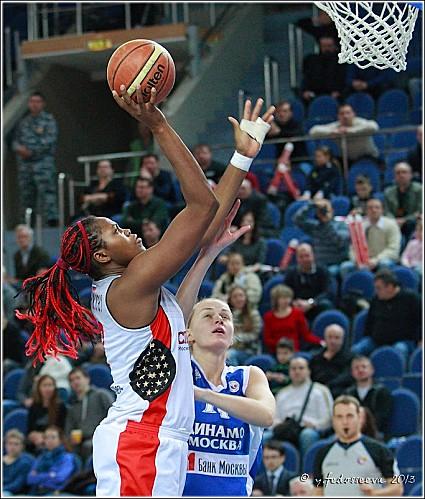 Isabelle-YACOUBOU--Spartak-MR--vs.-D.-Moscou_Youlia-FEDOSSE.jpg