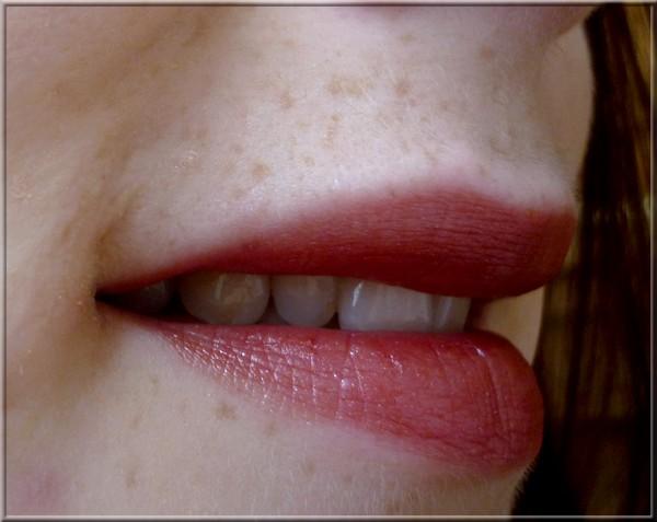 MakeUp frais comme la rosée, par UNE [+ bonne nouvelle]