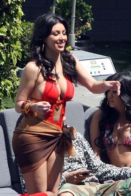 Kim Kardashian, bikini, pourquoi plus?
