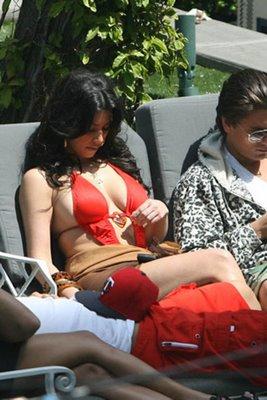 Kim Kardashian, bikini, pourquoi plus?