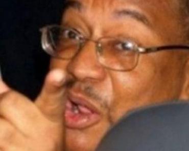 UN PASTEUR PRETEND QUE SON PENIS EST BENI