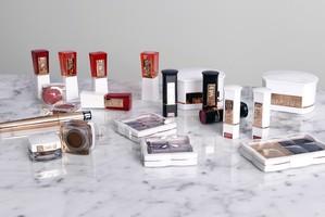 Drew Barrymore lance sa ligne de produits cosmétiques