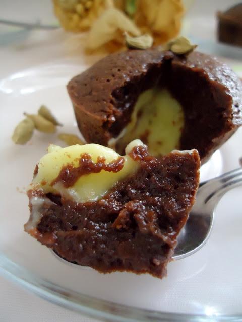 MOELLEUX AU CHOCOLAT CŒUR CARDAMOME