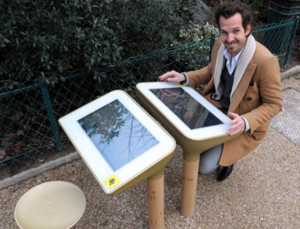 Mathieu Lehanneur et le  dispositif Play 