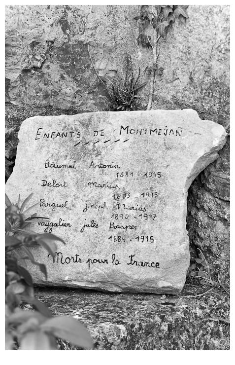 monument-aux-morts-montmejean-copie-1.jpg