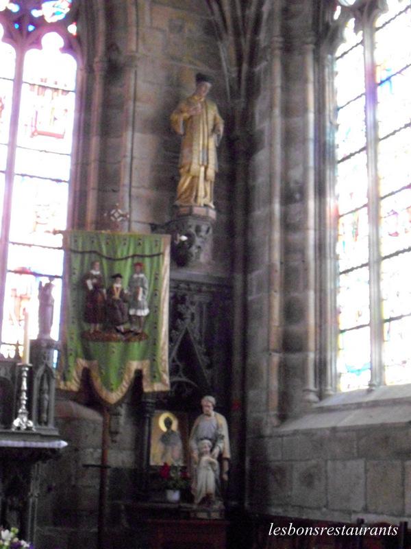 MINIHY-TRÉGUIER(22)-L'Église Saint-Yves